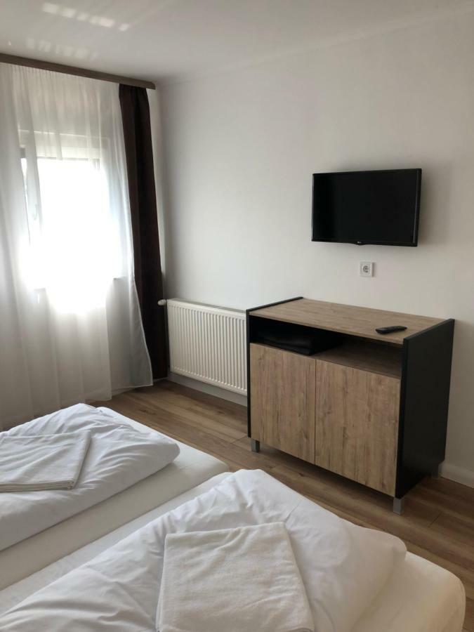 Duna Vendeghaz Hotel Fadd-Dombori Ngoại thất bức ảnh